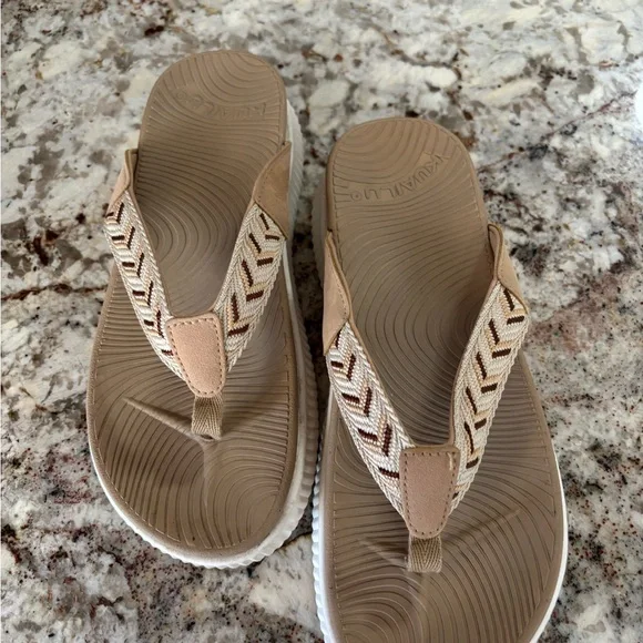 Stylish Beige and Brown Chevron Sandals - Picture 1 of 6